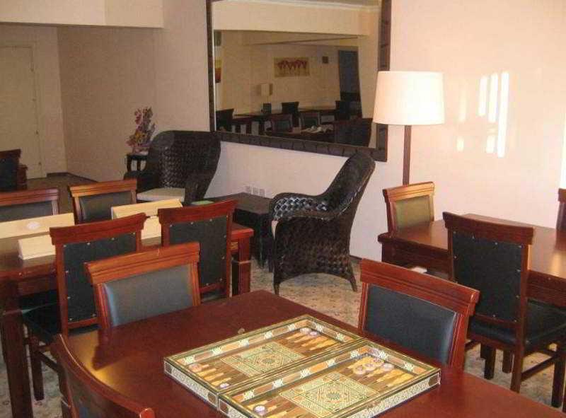 Life Hotel 키레니아 외부 사진