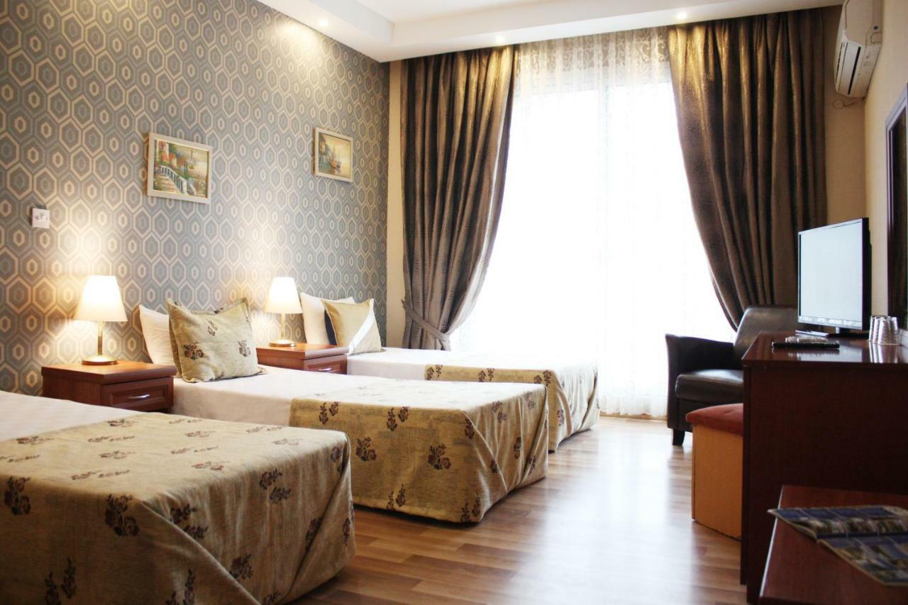 Life Hotel 키레니아 외부 사진