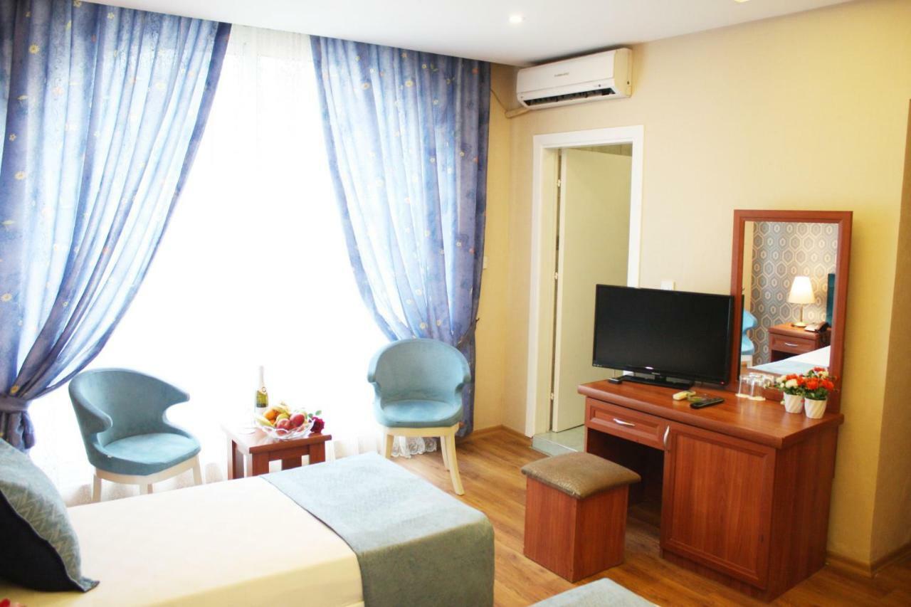 Life Hotel 키레니아 외부 사진