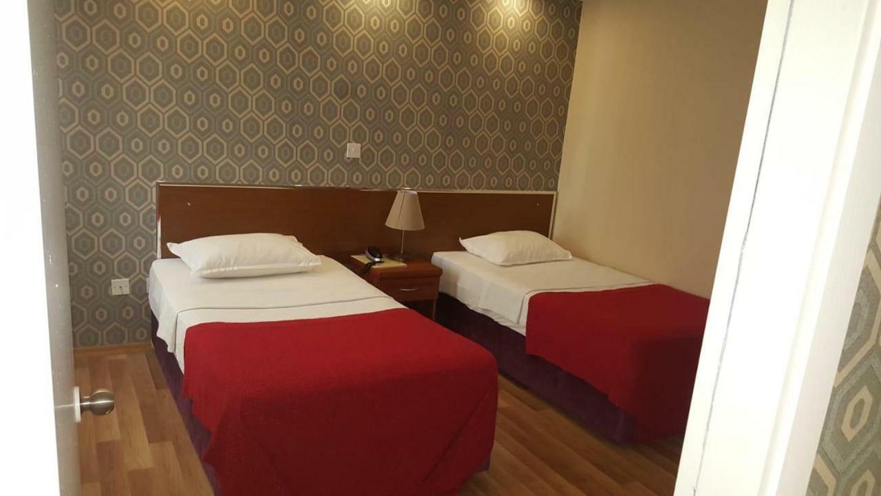 Life Hotel 키레니아 외부 사진